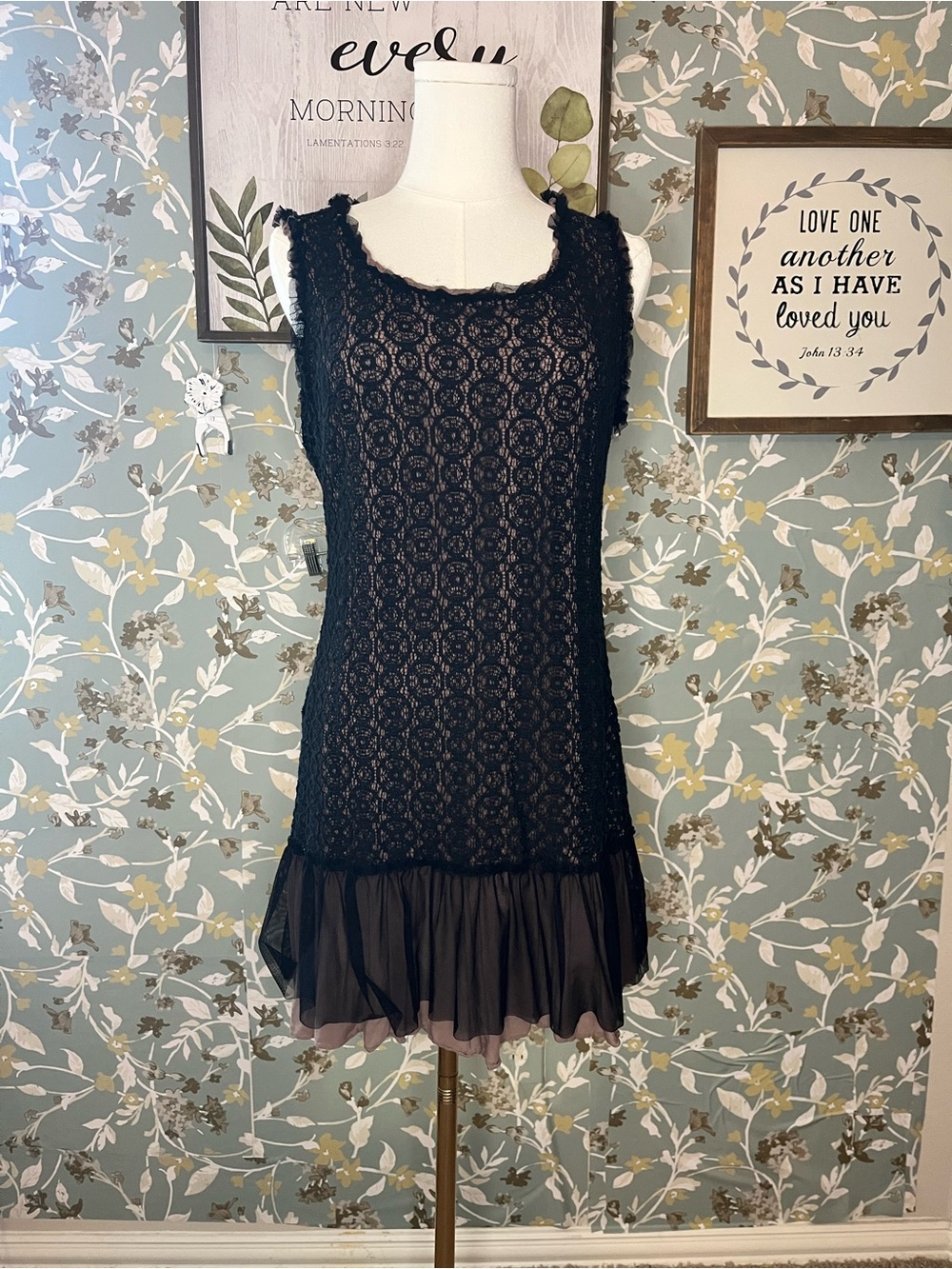 Mystree Taupe and Black Lace Flapper Dress Size M